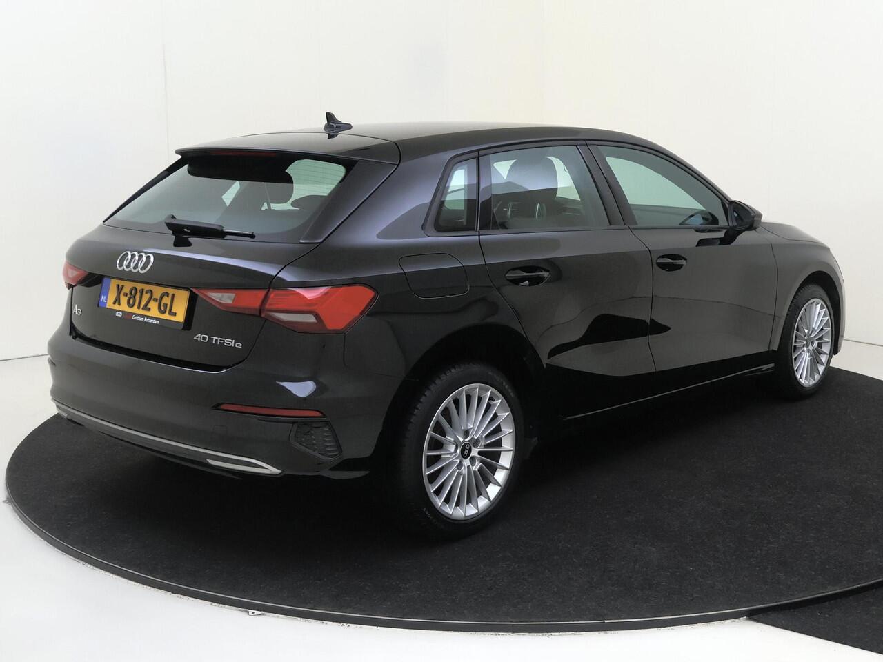Audi A3 SPORTBACK 40 TFSI e Edition | Parkeersensoren achter | Keyless | Stoelverwarming | Cruise control | CarPlay | Electronic climate control | Navigatie |