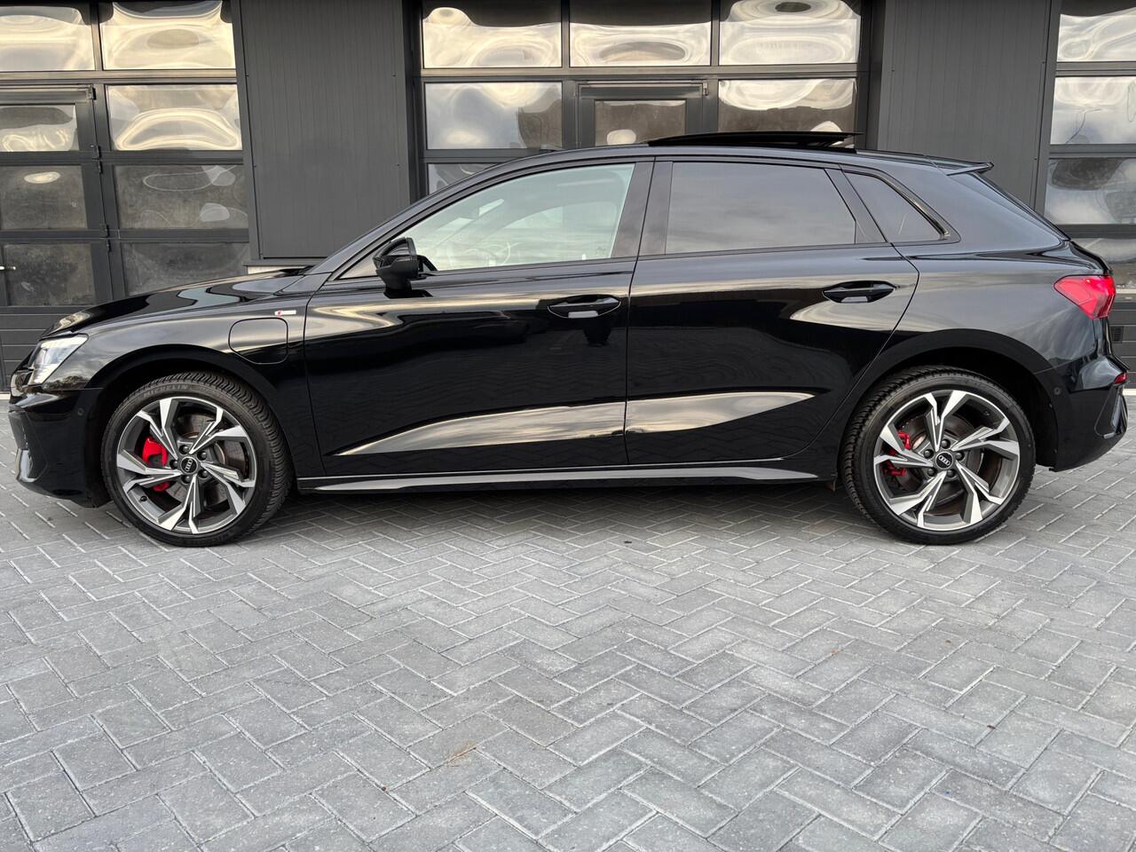 Audi A3 SPORTBACK 45 TFSIe 245 pk S-line Matrix Pano Sfeer