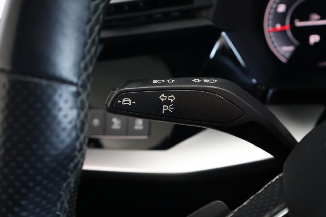 Audi A3 SPORTBACK 30 TFSI S edition | Panoramadak | Matrix LED | ACC | 19"