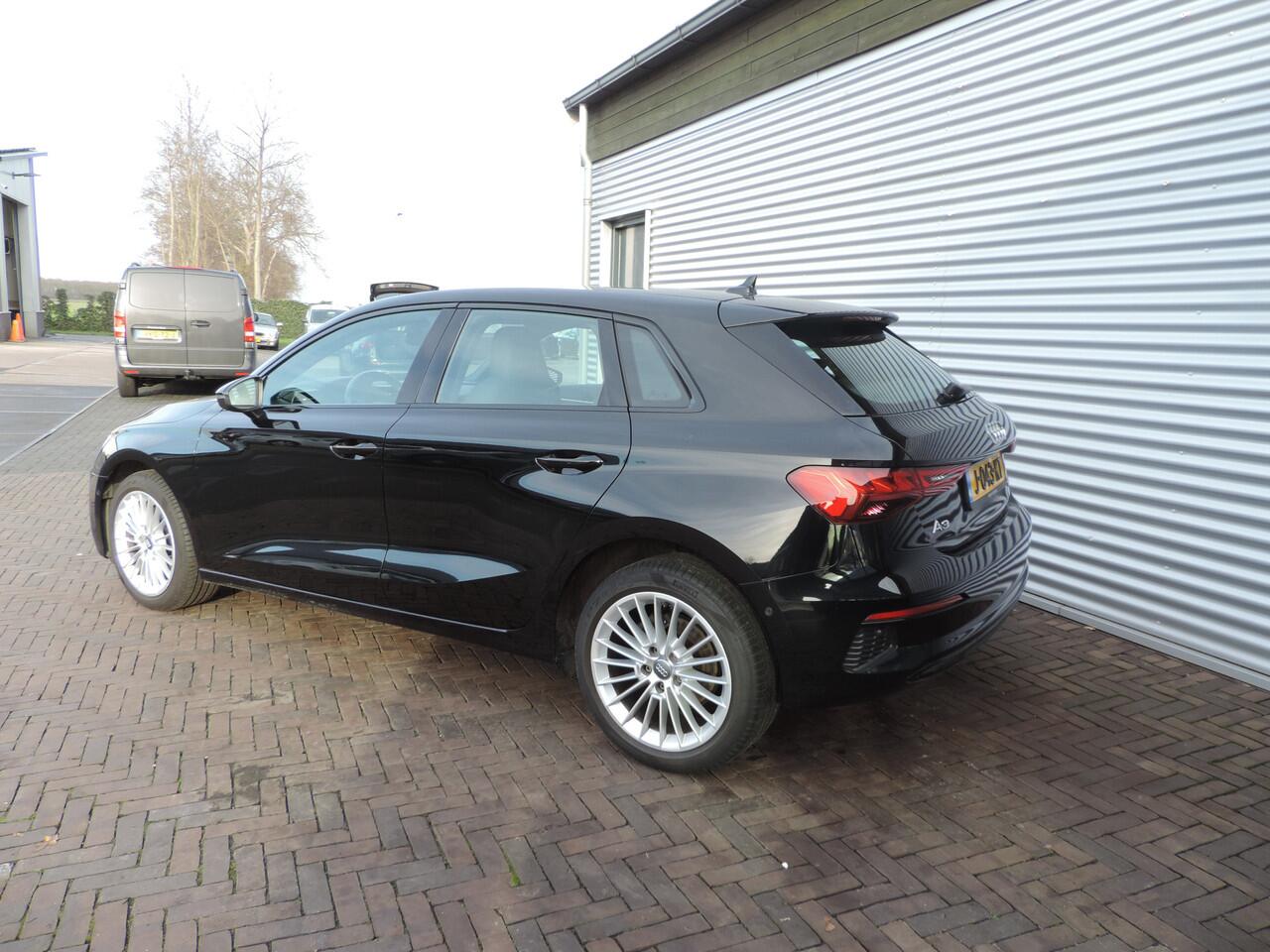 Audi A3 SPORTBACK 30 TDI Business edition