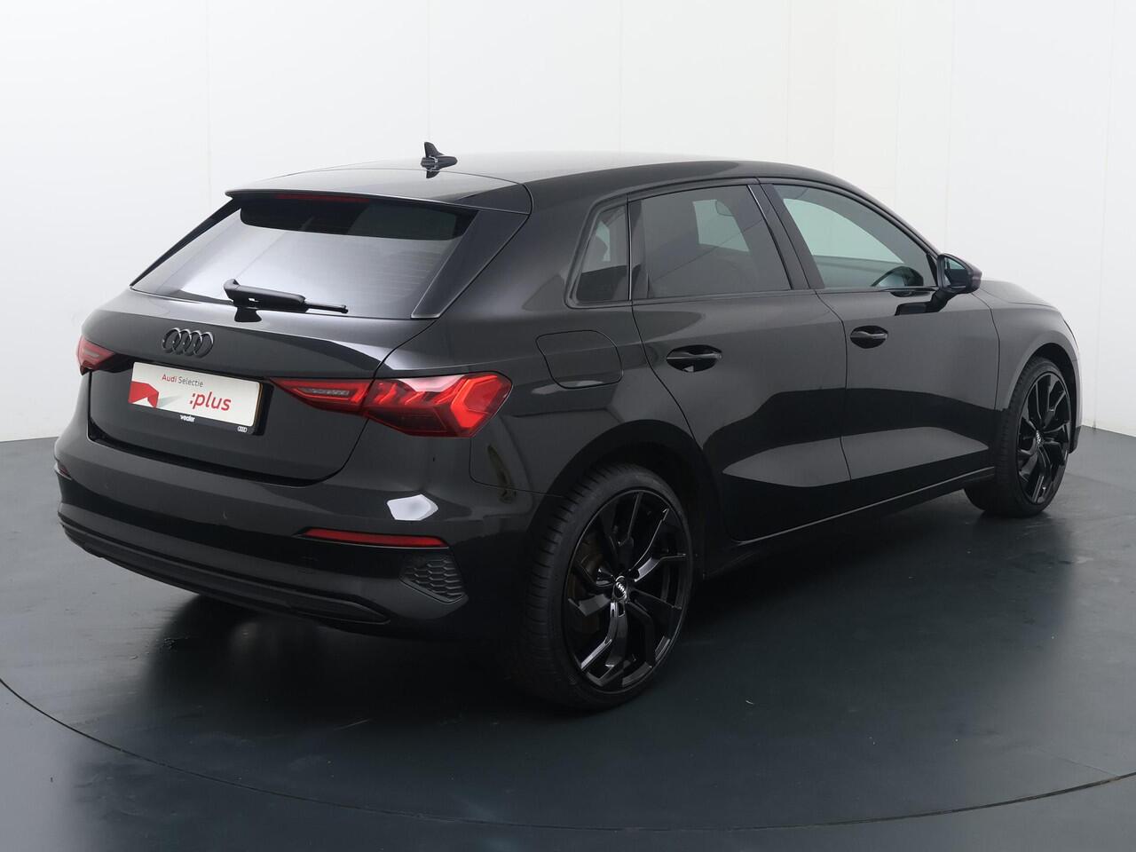 Audi A3 SPORTBACK 30 TFSI Advanced edition | 110 PK | Sportstoelen | Verwarmde voorstoelen | Navigatiesysteem |