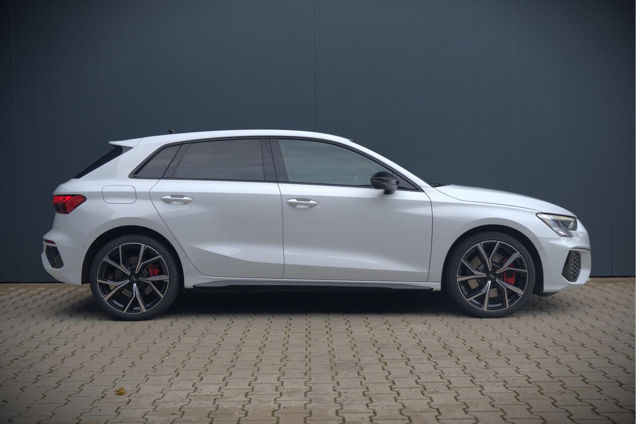 Audi A3 SPORTBACK 45 TFSI e S edition Competition | S-Line | RS Seats | Stoelverwarming | Camera | Navigatie | Cruise Control | LED | Keyless | Virtual Cockpit | Apple Carplay | Parkeersensoren |