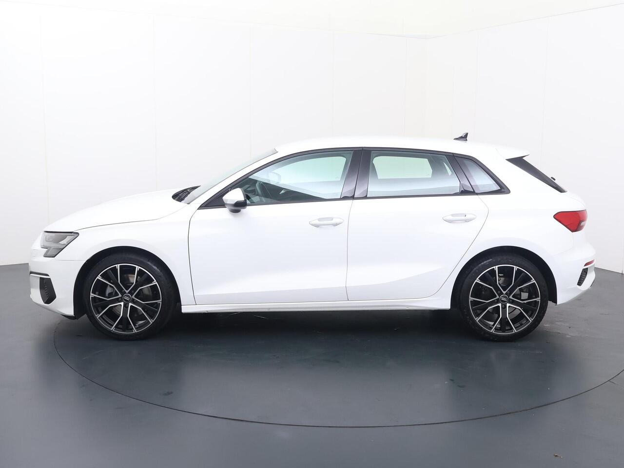 Audi A3 SPORTBACK 30 TFSI Pro Line | 110 PK | LED verlichting | Cruise control | Apple Carplay/Android Auto |