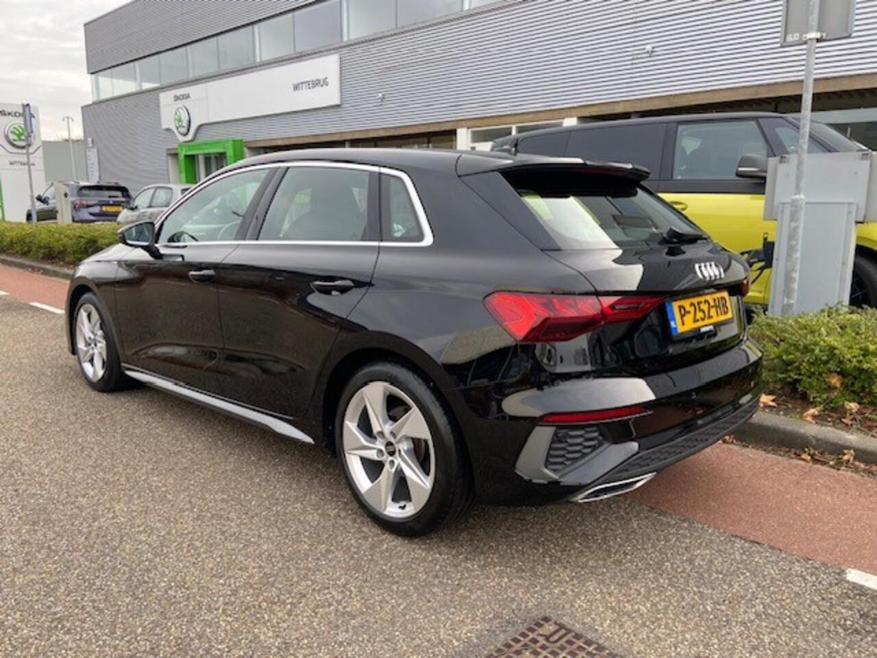Audi A3 SPORTBACK 35 TFSI S edition / NAVI / APP.Connect / 17"LMV