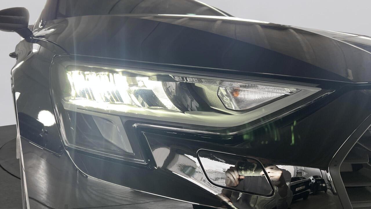 Audi A3 SPORTBACK 30 TFSI 110Pk Pro Line / Parkeerhulp achter / Cruise Control