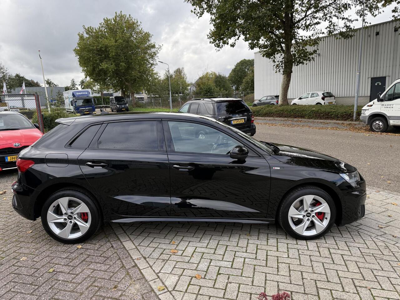 Audi A3 SPORTBACK 45 TFSI e S-Line Competition edition | Afneembare Trekhaak | Dealer onderhouden |