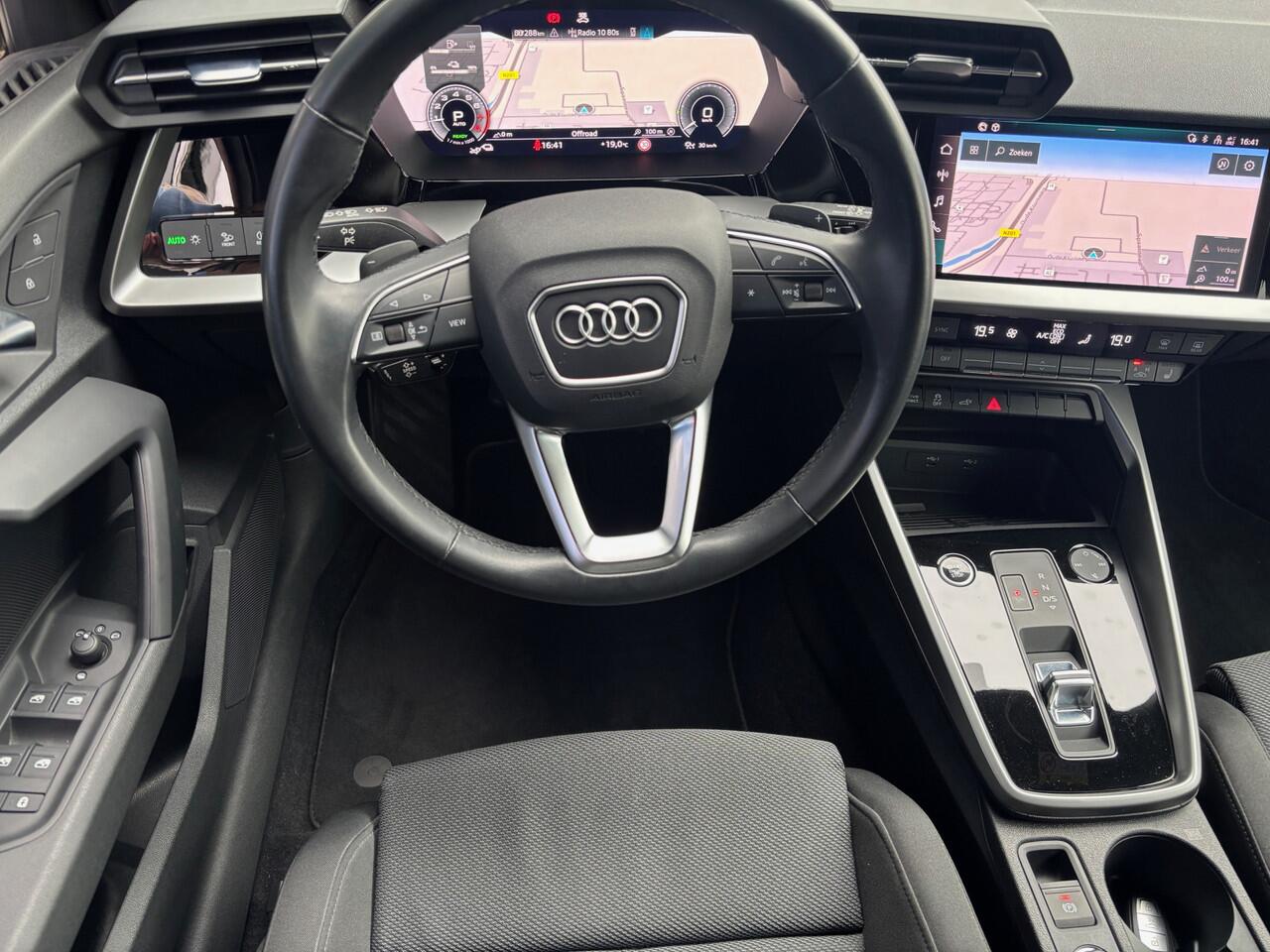 Audi A3 SPORTBACK 45 TFSIe 245 pk S-line Black Edition