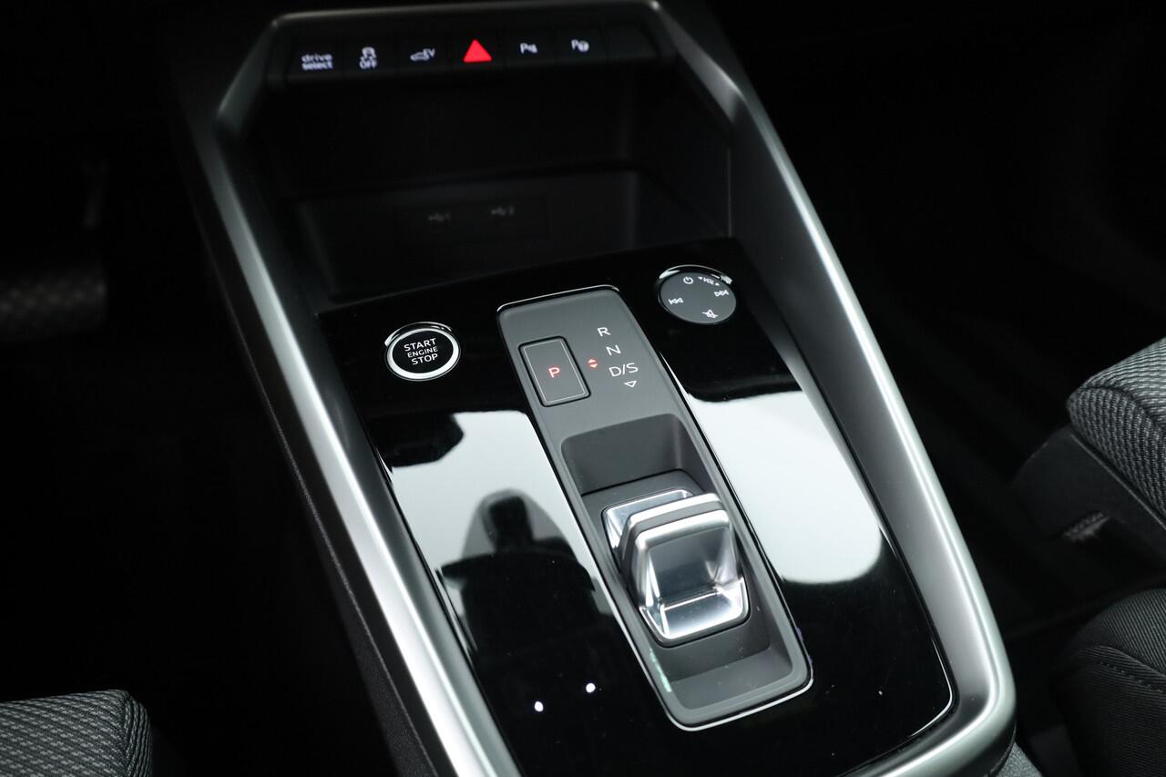 Audi A3 SPORTBACK 45 TFSI e S Line | Pano | Navi | Keyless | Elek. Achterklep | Stoelverw. | Apple CarPlay