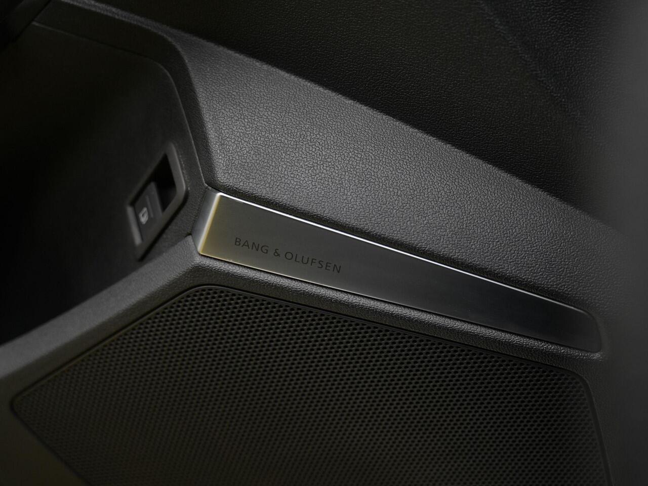 Audi A3 SPORTBACK 45 TFSI e 245 pk S-Line | Matrix LED | Leder/alcantara | Bang & Olufsen | Elektr. verstelbare stoelen