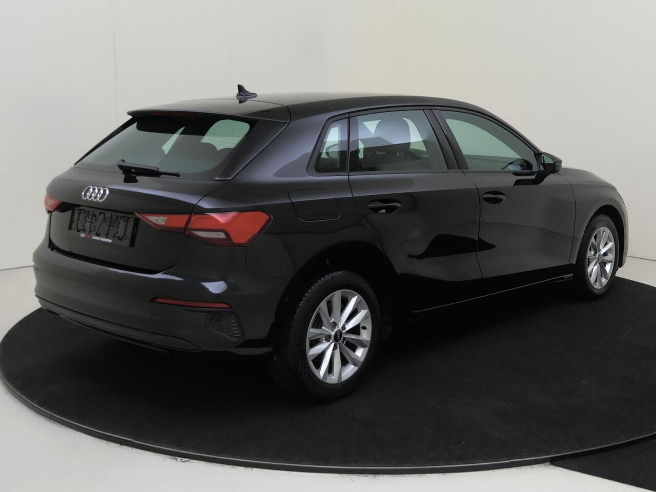 Audi A3 SPORTBACK 30 TFSI Pro Line | Parkeerassistent | Stoelverwarming | Keyless | Navigatie Plus | Parkeersensoren | Cruise control | Digital cockpit | CarPlay |