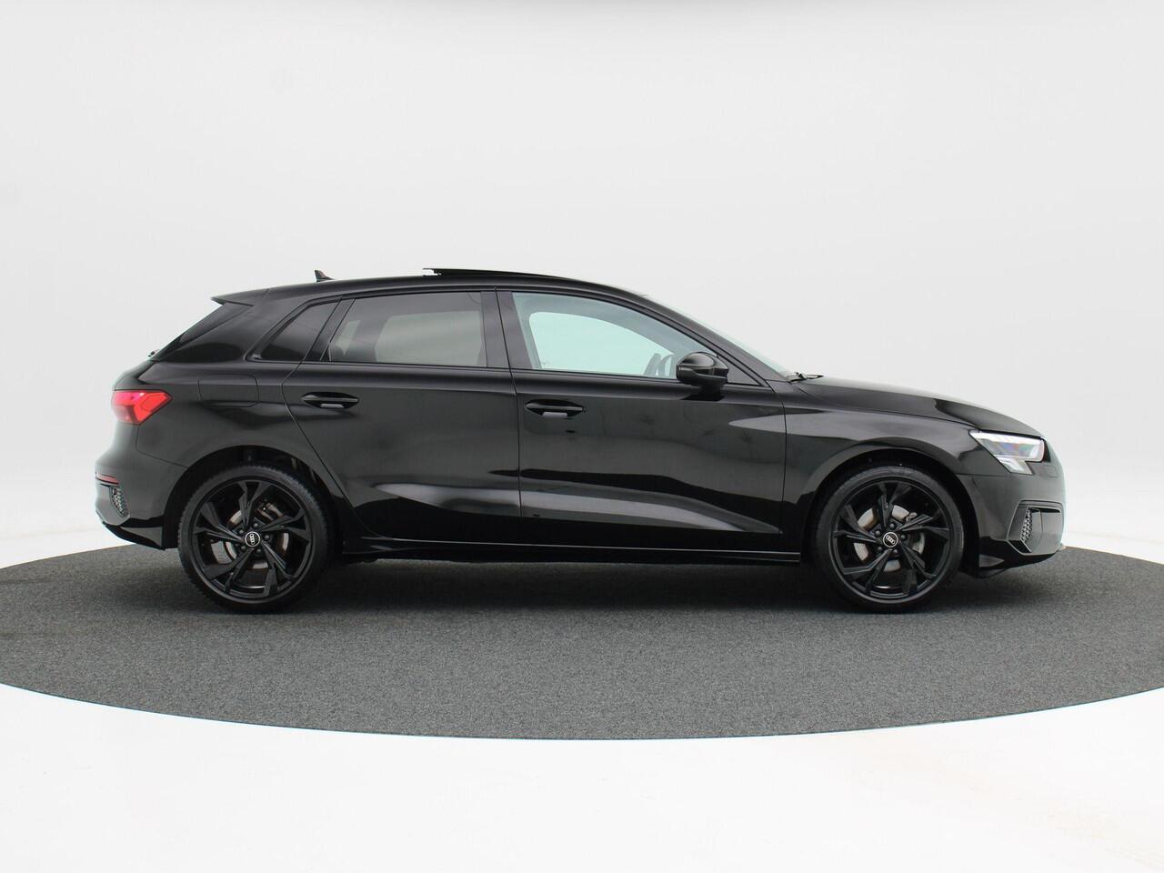 Audi A3 SPORTBACK 30 TFSi 110 Pk Automaat Advanced edition | Panorama Dak | Carplay | Full LED | Cruise Control | Parkeersensoren | Climate Control | Navigatiesysteem | 18 Inch