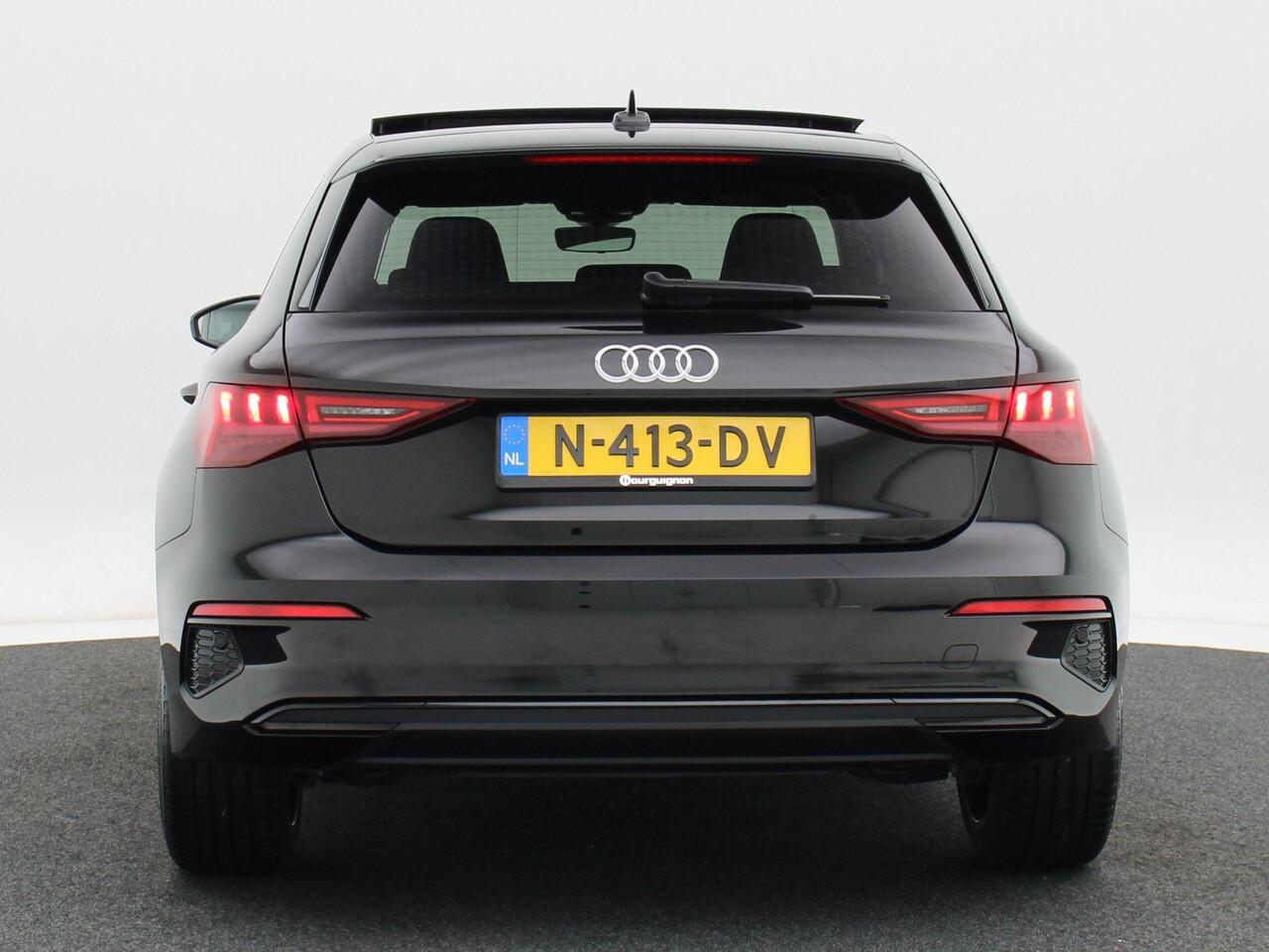 Audi A3 SPORTBACK 30 TFSi 110 Pk Automaat Advanced edition | Panorama Dak | Carplay | Full LED | Cruise Control | Parkeersensoren | Climate Control | Navigatiesysteem | 18 Inch