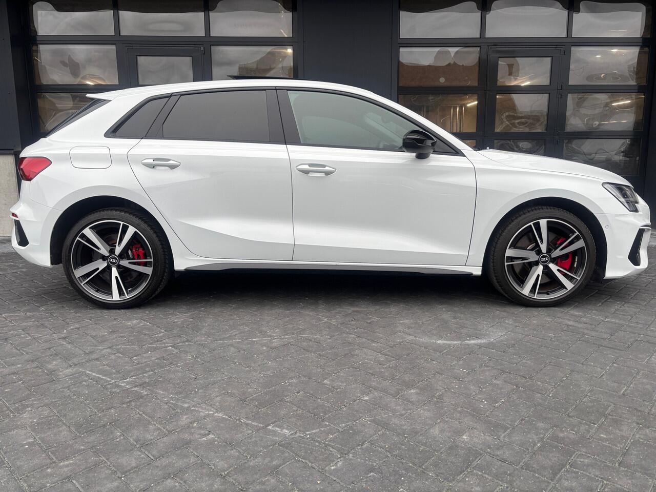 Audi A3 SPORTBACK 45 TFSI e-tron 245 pk S-line Competition