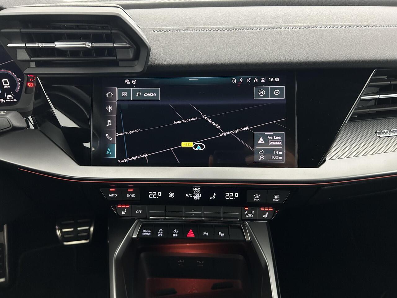 Audi A3 SPORTBACK 35 TFSI 150pk S-Line edition one Panoramadak Stoelverwarming ACC Virtual Cockpit Navigatie