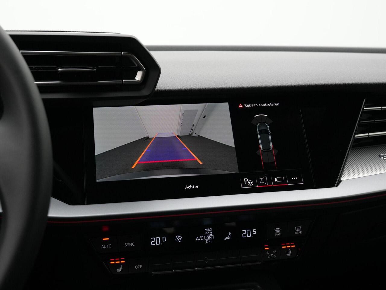 Audi A3 SPORTBACK 45 TFSI e 272 pk S-tronic S-Line | Elektr. verstelbare stoel | Achteruitrijcamera | Stoelverwarming | Adaptive Cruise | Navigatie