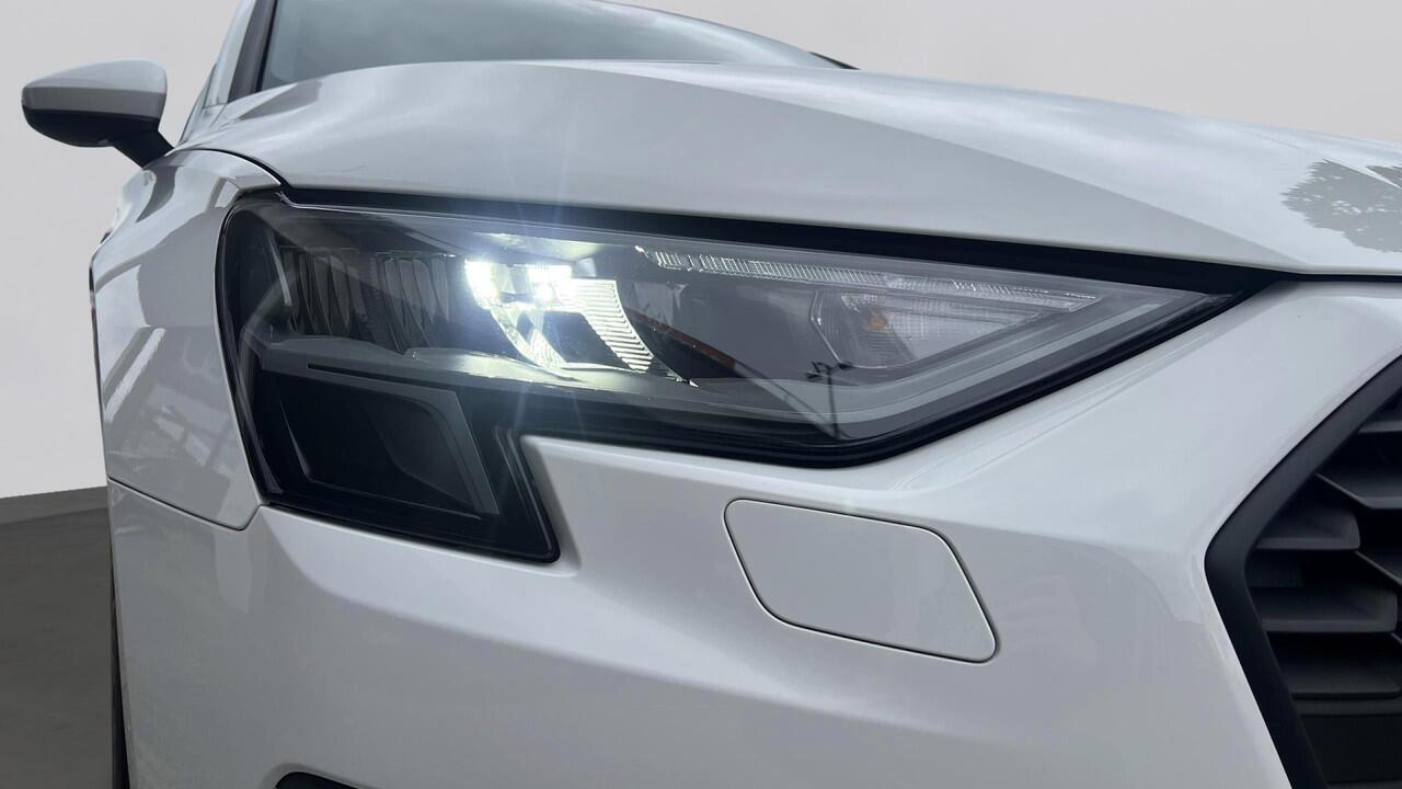 Audi A3 SPORTBACK 30 TFSI 110Pk Pro Line / Parkeerhulp Achter / Carplay