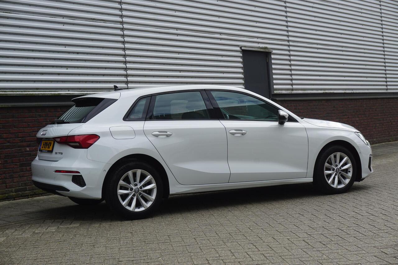 Audi A3 SPORTBACK 35 TFSI150PK/Digitaal Dashboard/Camera/Automatisch inparkeer hulpsysteem.