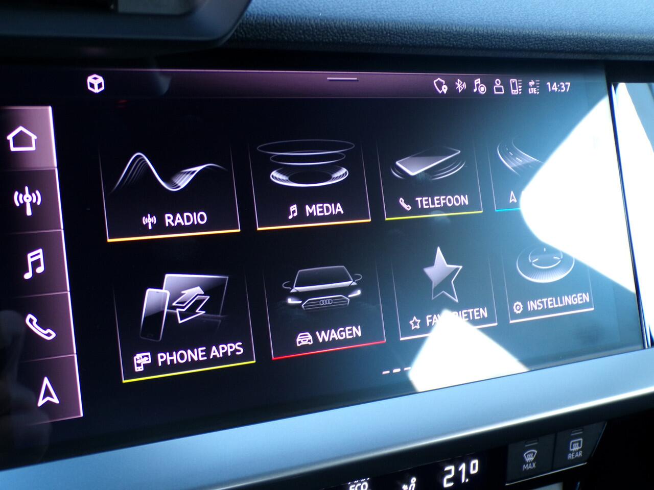 Audi A3 SPORTBACK 35 TFSI Business Edition, Full LED / Carplay + Android Auto / Camera + Sensoren / Climate control / 17' Velgen