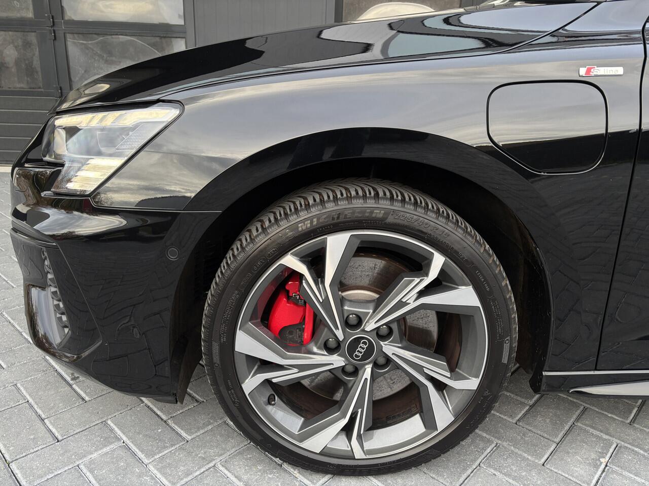 Audi A3 SPORTBACK 45 TFSIe 245 pk S-line Matrix Pano Sfeer