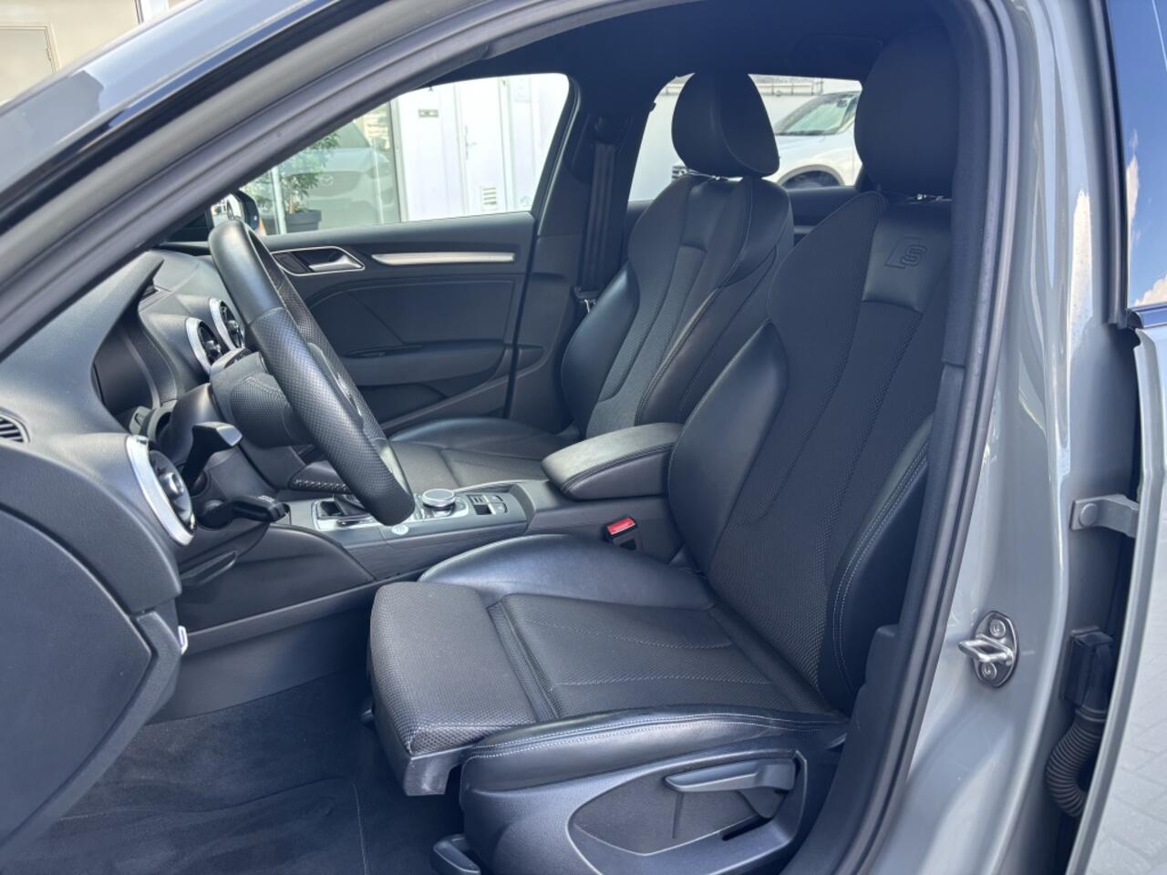 Audi A3 SPORTBACK 35 TFSI CoD Advance Sport S-Line Navi Led Pdc Stoelverwarming!