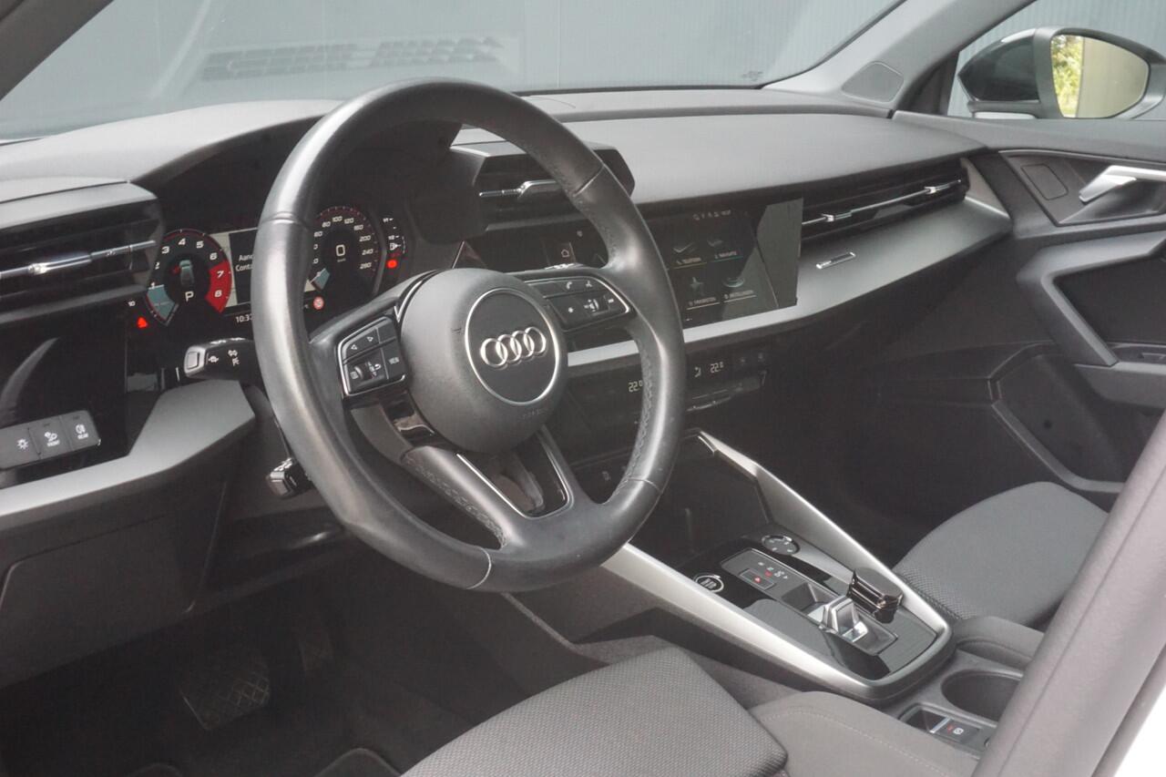 Audi A3 SPORTBACK 30 TFSI Business edition | Origineel NL | Virtual Cockpit | Cruise Control | Climate Control |