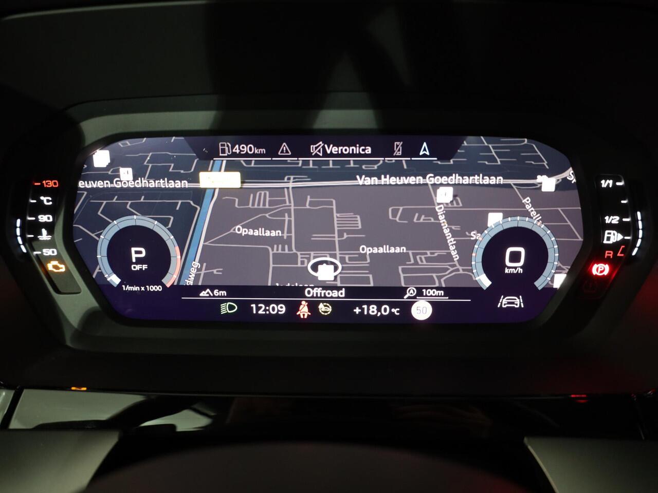 Audi A3 SPORTBACK 30 TFSI Attitude 110 pk S-tronic | Navigatie | Parkeersensoren achter | Autom. airco | Apple Carplay/Android Auto | LED koplampen |