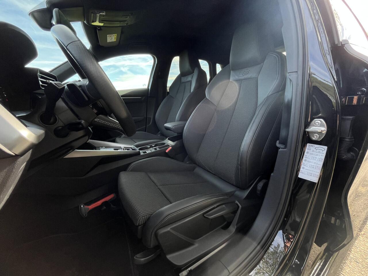 Audi A3 SPORTBACK 45 TFSI e S edition Competition / 245pk / Zwart Optiek / 18 Inch / getint glas / Getint glas