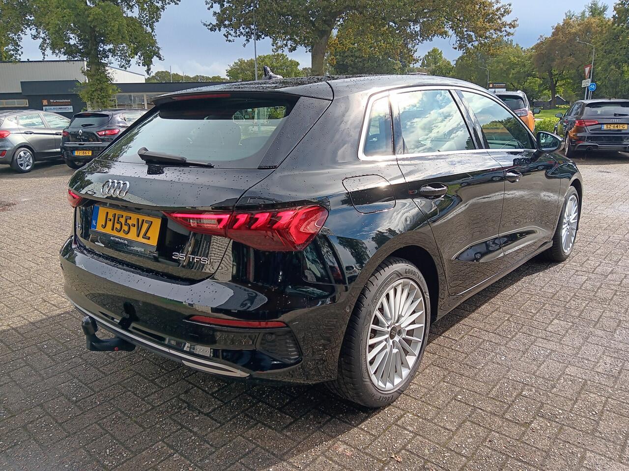 Audi A3 SPORTBACK 35 TFSI AUTOMAAT|Business edition,Comfstoelen|Matrix LED|NAV|TREKH|VIRTUAL DASH