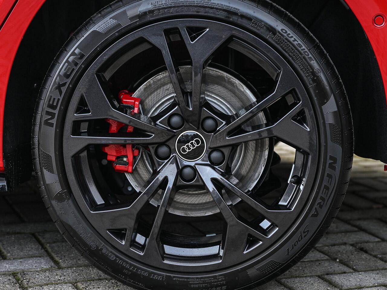 Audi A3 SPORTBACK 45 TFSI e S EDITION COMPETITION | BLACK OPTIC | MATRIX LED | KEYLESS | VIRTUAL COCKPIT | PANORAMADAK | AMBIANCE INTERIEUR | CAMERA | ADAPTIVE CRUISE