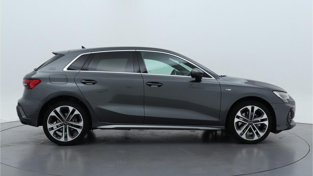Audi A3 SPORTBACK 40 TFSI e 204pk PHEV S edition | 18" LMV | Camera | Stoelverwarming | Carplay |