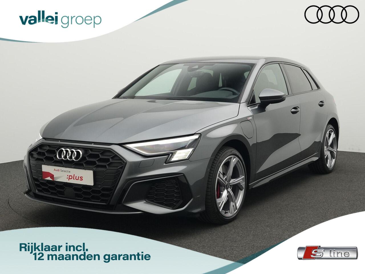Audi A3 SPORTBACK 45 TFSI e 245 pk S-tronic S edition Competition / S-Line | Stoelverwarming | Navigatie | Parkeersensoren voor/achter | Adaptive Cruise