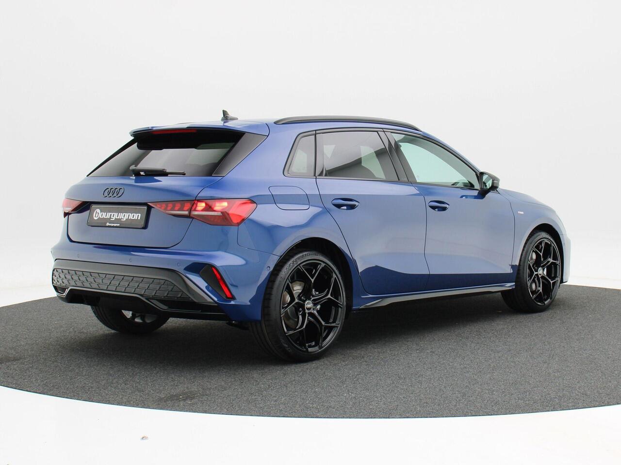 Audi A3 SPORTBACK 40 TFSI e | S edition | 204 PK | Privacy glas | Zwart Optiek | 19 inch | Sonos 3d | Matrix led |