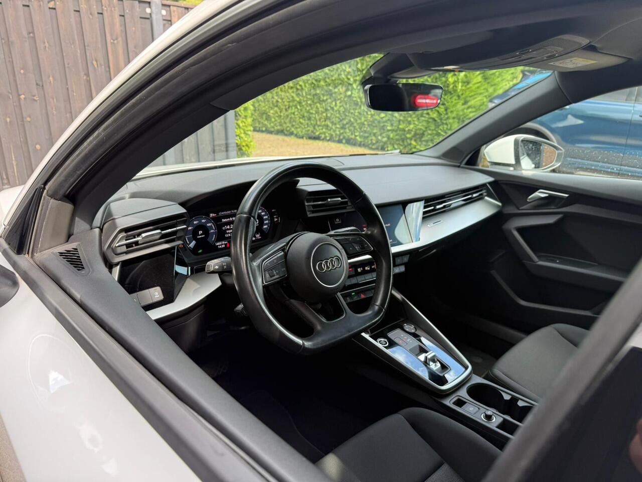 Audi A3 SPORTBACK 40 TFSI e Business edition