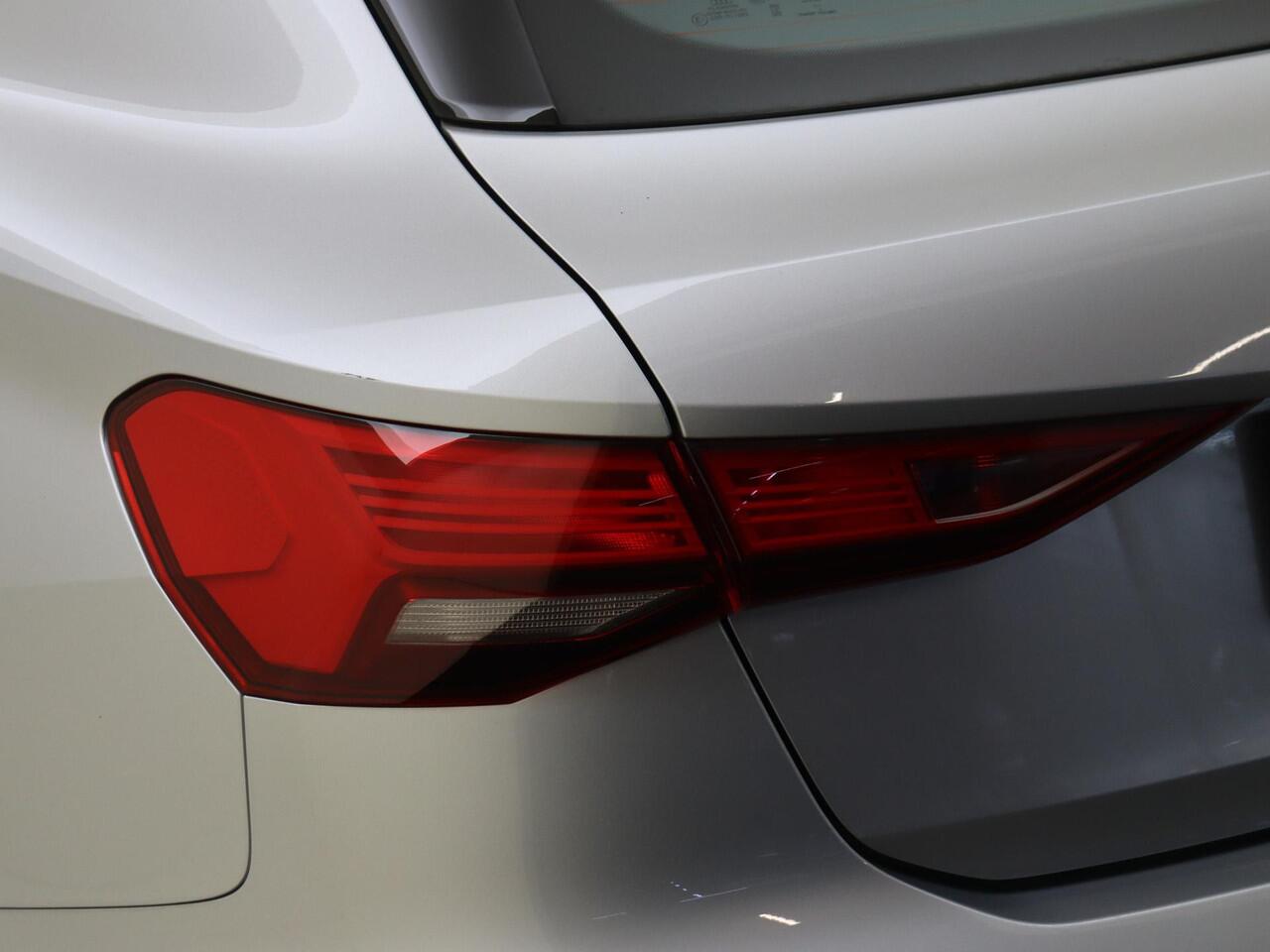 Audi A3 SPORTBACK 40 TFSI e Advanced edition | Trekhaak | Navigatie Plus | Lederen bekleding | Parkeerassistent | Virtual cockpit Plus | Adaptieve cruise control | Keyless | Stoelverwarming |