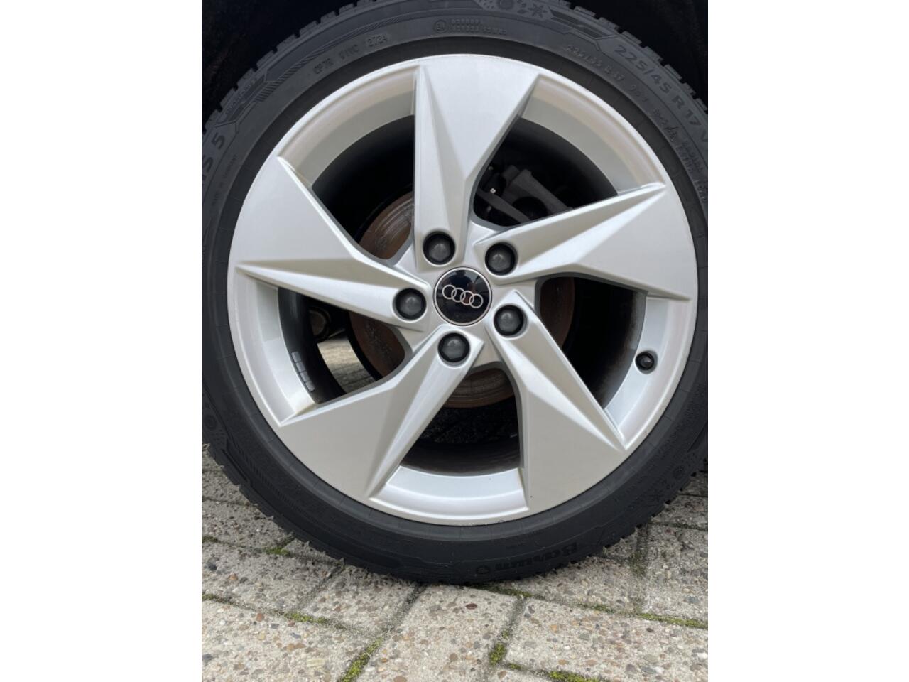 Audi A3 SPORTBACK A3 30 1.0 TFSI Sportback S line Digitaal Dash