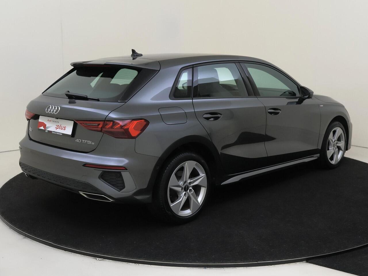 Audi A3 SPORTBACK 40 TFSI e S edition | Virtual cockpit Plus | Parkeerassistent | Achteruitrijcamera | Stoelverwarming | Leder/alcantara bekleding | Navigatie Plus | CarPlay |