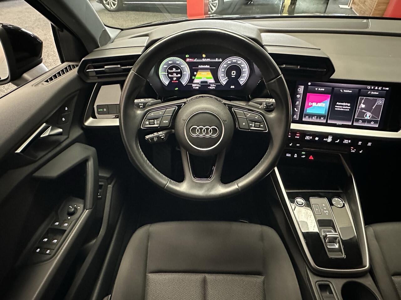 Audi A3 SPORTBACK 40 TFSI e EDITION PHEV AUTOMAAT NAVIGATIE CRUISE CONTROL CLIMATE CONTROL BLUETOOTH TELEFOON APPLE CARPLAY/ANDROID RIJSTROOKSENSOREN KEYLESS GO PDC ZEER MOOI !! 3010