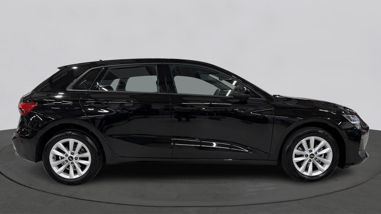 Audi A3 SPORTBACK 30 TFSI 115PK Pro Line / Parkeerhulp V+A / Adp. Cruise Control