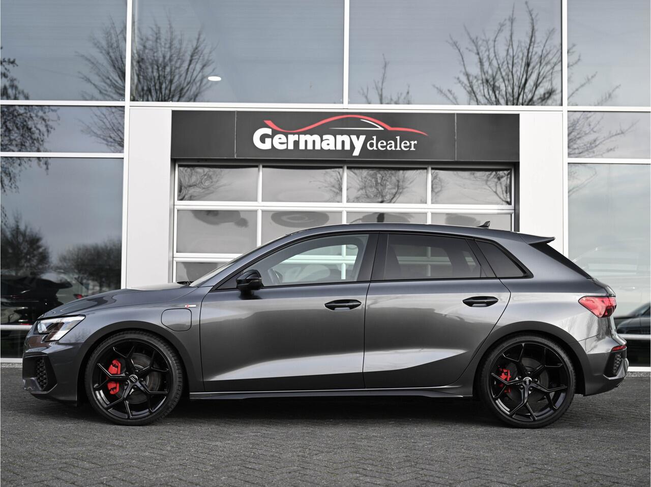 Audi A3 SPORTBACK 45TFSI E 245pk S-Edition Competition Matrix-LED ACC Elektr. RS-Zetels Virtual B&O Elektr. klep