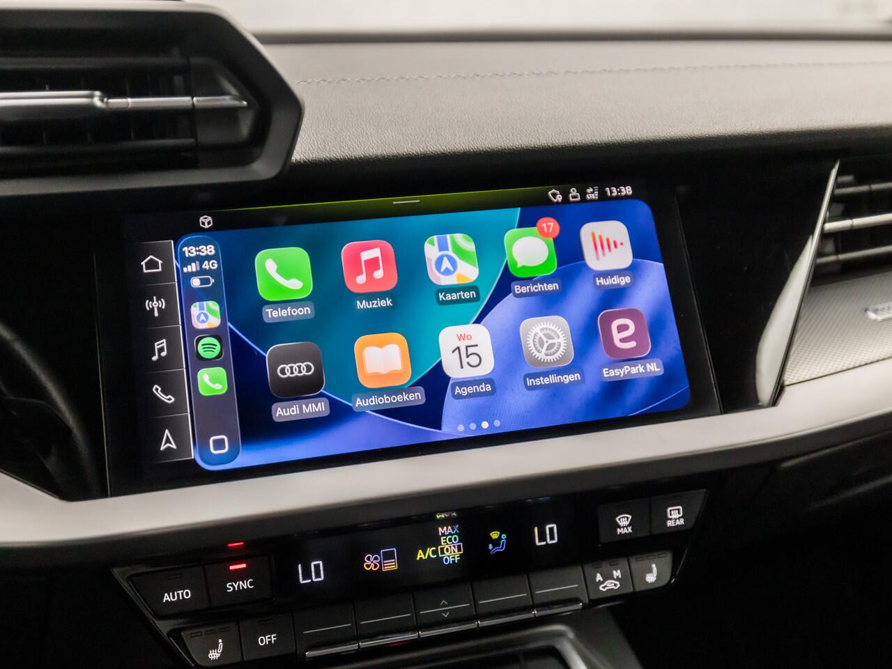 Audi A3 SPORTBACK 30 TFSI S-Line Sport Automaat (2X S-LINE, APPLE CARPLAY, GROOT NAVI, LEDER, STOELVERWARMING, SPORTSTOELEN, GETINT GLAS, ADAPTIVE CRUISE, KEYLESS, NIEUWSTAAT)