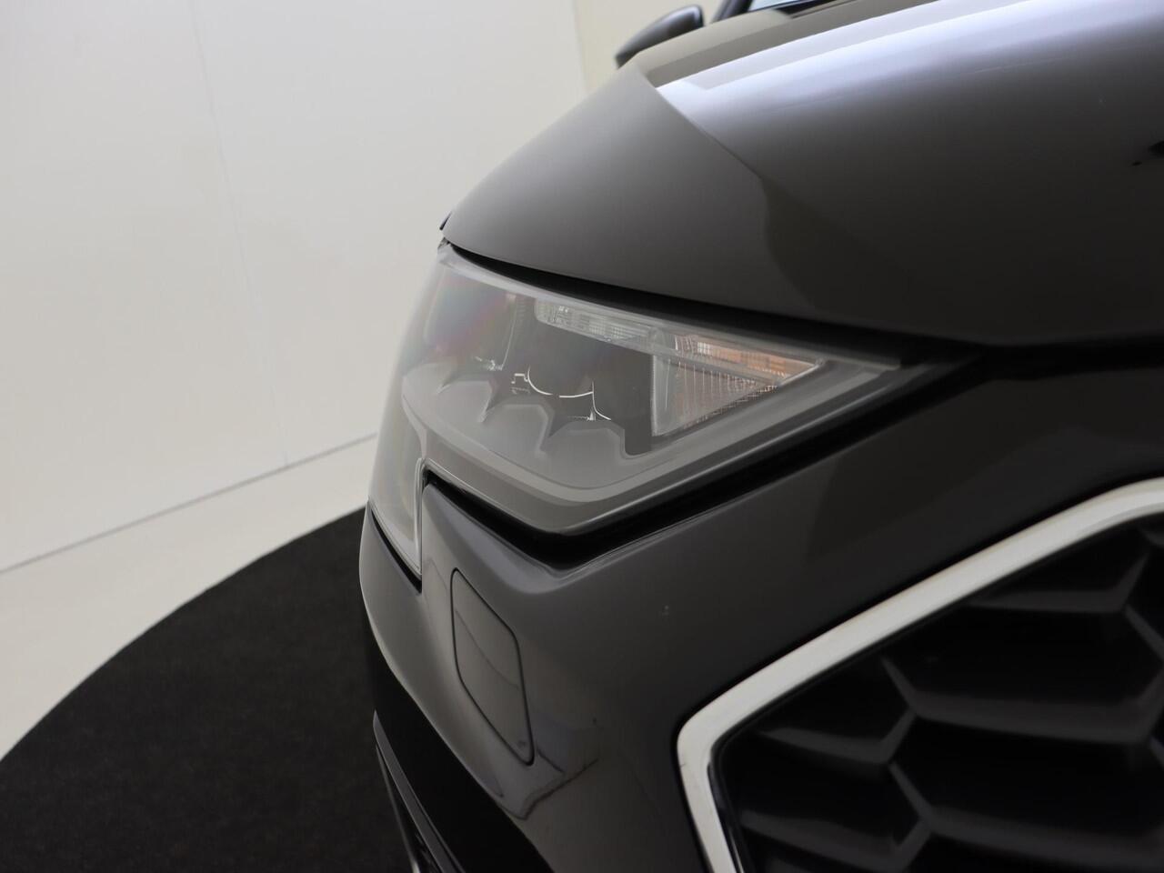 Audi A3 SPORTBACK 40 TFSI e Edition | Parkeersensoren achter | Keyless | Stoelverwarming | Cruise control | CarPlay | Electronic climate control | Navigatie |