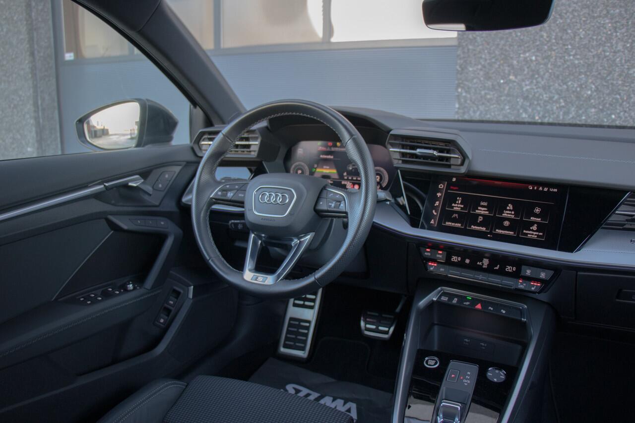 Audi A3 SPORTBACK 45 TFSI e S edition Competition | BTW | S-Line | Matrix LED | B&O Audio | Keyless | Camera | Virtual | DAB | B&O Audio | Carplay | Leder | Memory Seats | ACC | Sfeer | 245 PK | Dealer Onderhouden | Garantie