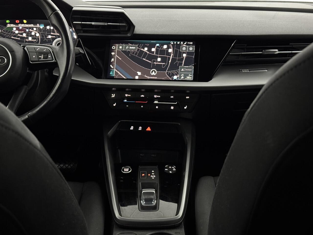 Audi A3 SPORTBACK 30 TFSI S-line Airco, Navi, Parkeersensoren, Virtual desk, Cruise control, Stoelverwarming, A start stop