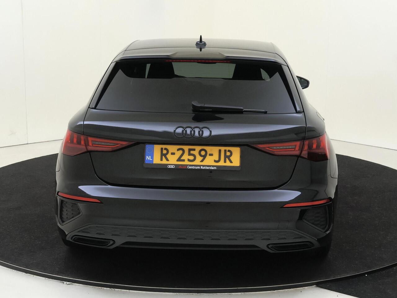 Audi A3 SPORTBACK 35 TFSI S edition | Navigatie Plus | Sfeerverlichting | Optiek zwart Plus | Full LED verlichting | CarPlay | Cruise control |