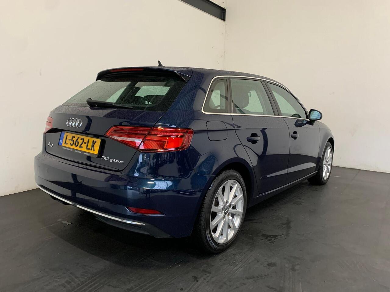 Audi A3 SPORTBACK 30 TFSI Advance Sport G-tron Carplay!