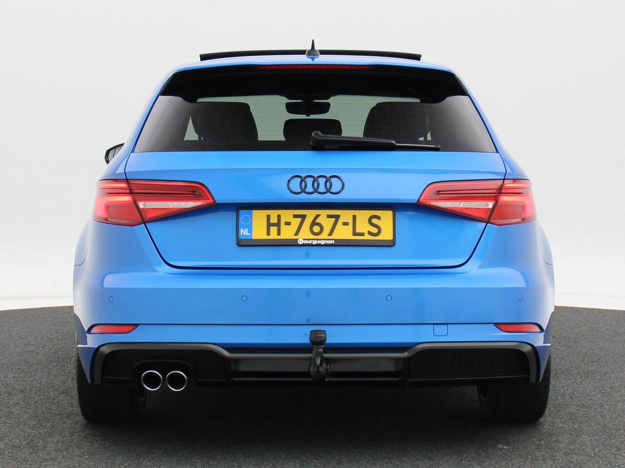 Audi A3 SPORTBACK 35 TFSi 150 Pk Automaat S-Line | Trekhaak | Panorama Dak | Sensoren | LED | Adaptive Cruise | Privacy Glass | Bluetooth | Navigatiesysteem | 18 Inch | 107.708 Km!!