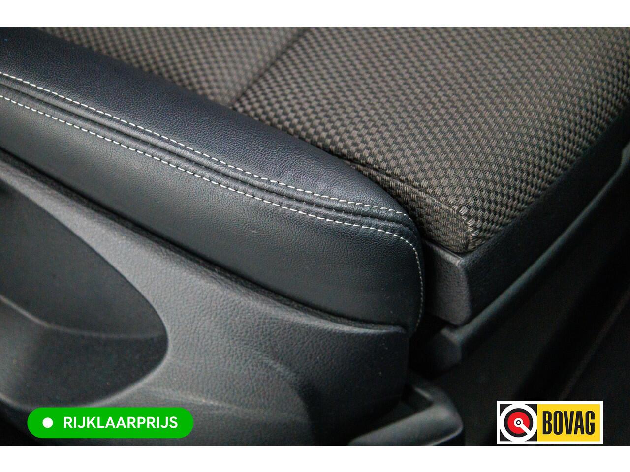 Audi A3 SPORTBACK 40 e-tron 204 PK 2x S-Line | Panoramadak | Adaptive Cruise | Led |Stoelverwarming PDC V+A, Privacy glas, 18 inch