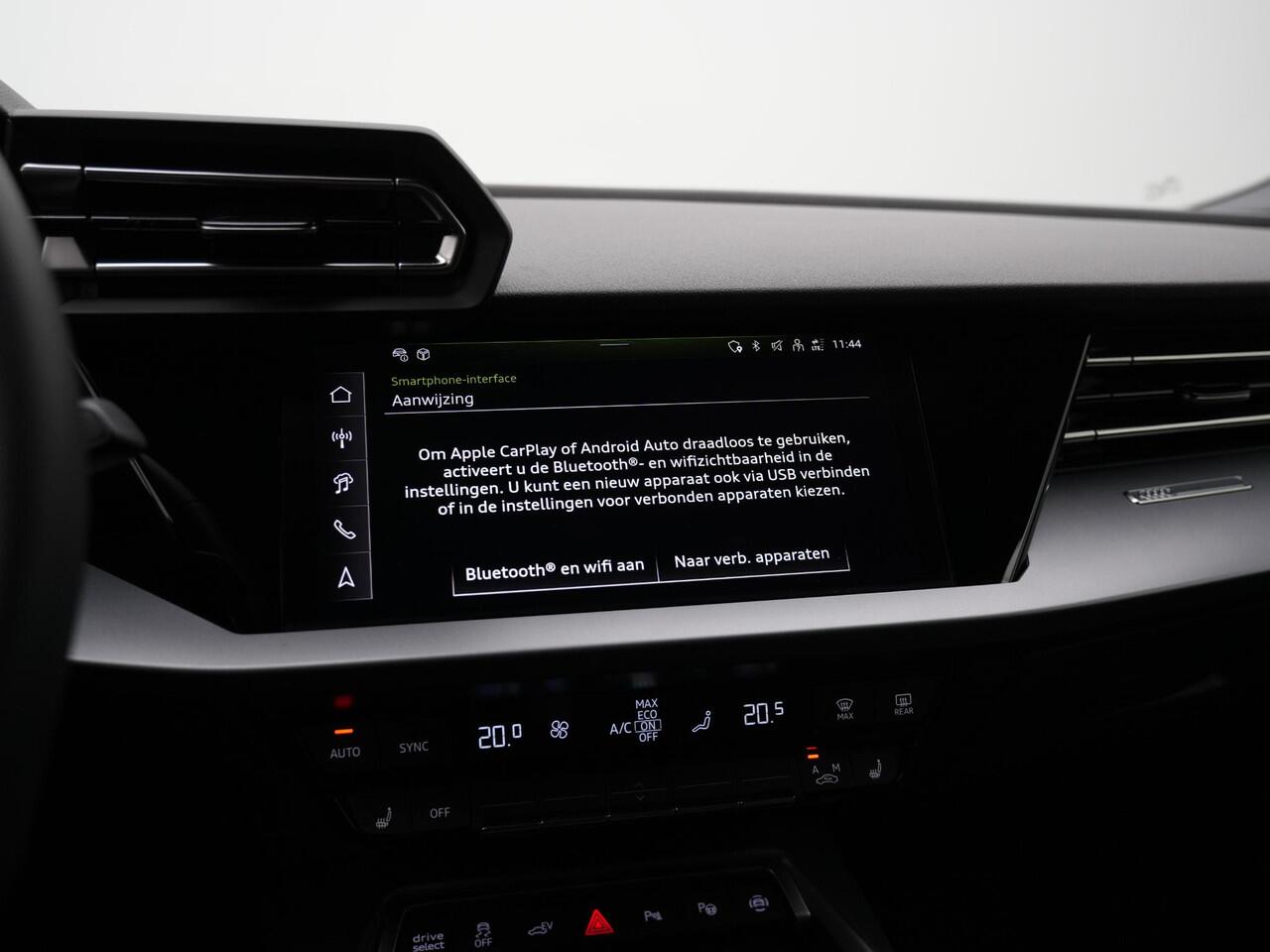 Audi A3 SPORTBACK 40 TFSI e 204 pk S-tronic Advanced edition | Stoelverwarming | Navigatie | Parkeersensoren voor/achter