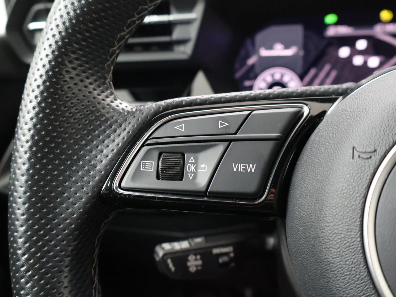 Audi A3 SPORTBACK 30 TFSI S edition | 110 PK | Automaat | Panoramadak | Adaptive cruise control | S line |