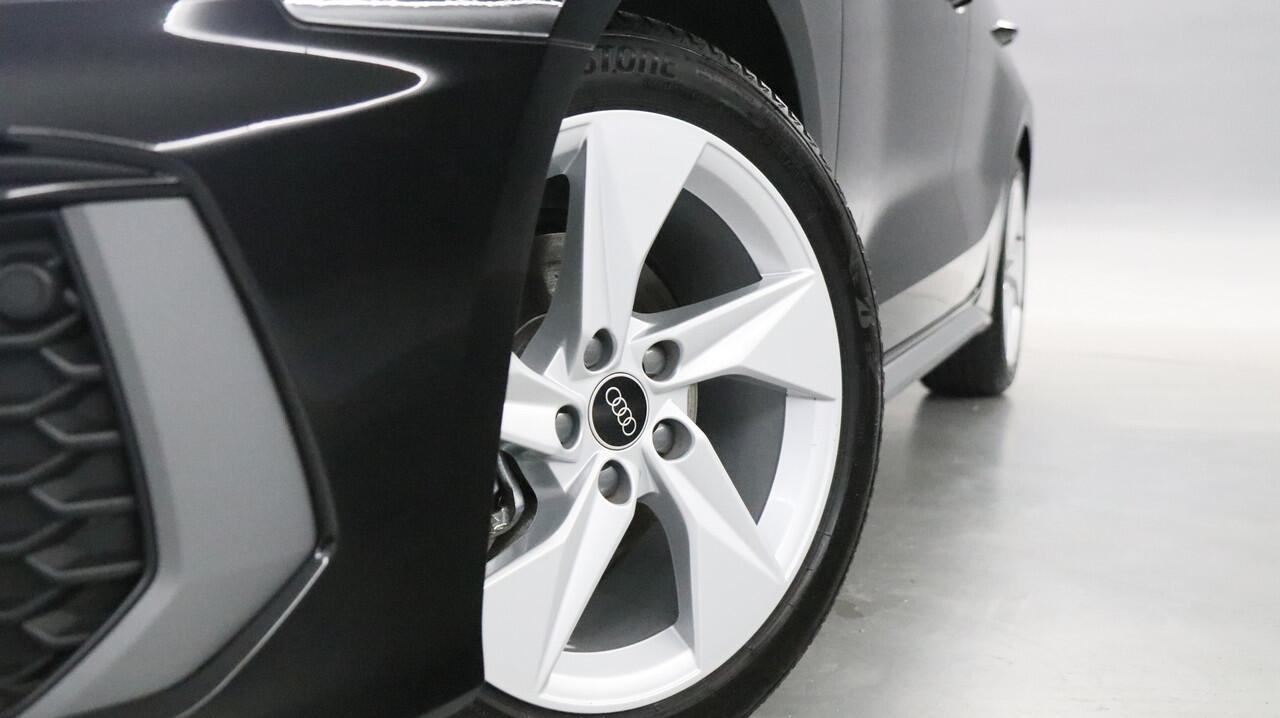 Audi A3 SPORTBACK 30 TFSI 110pk S Edition S-tronic / Navigatie / Adaptive Cruise Control / LED